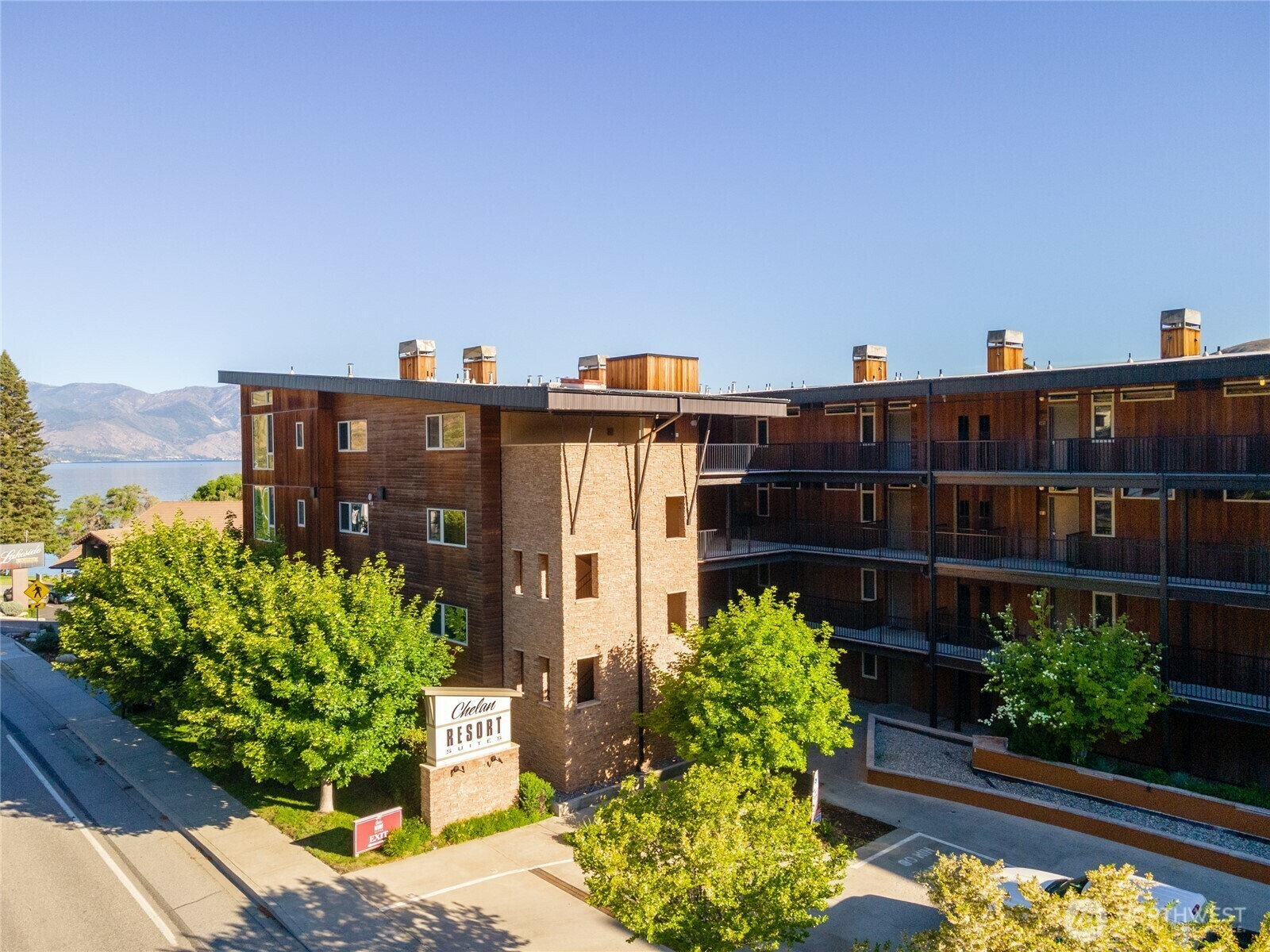 Property Photo: 2220 W Woodin Avenue 110 WA 98816