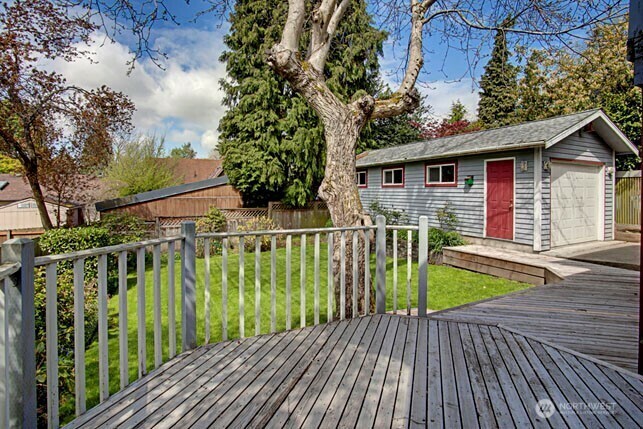 Property Photo: 4521 49th Avenue NE WA 98105