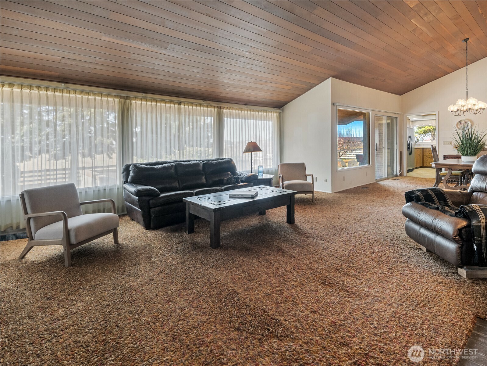 Property Photo: 2400 NE Hamilton Road NE WA 98837