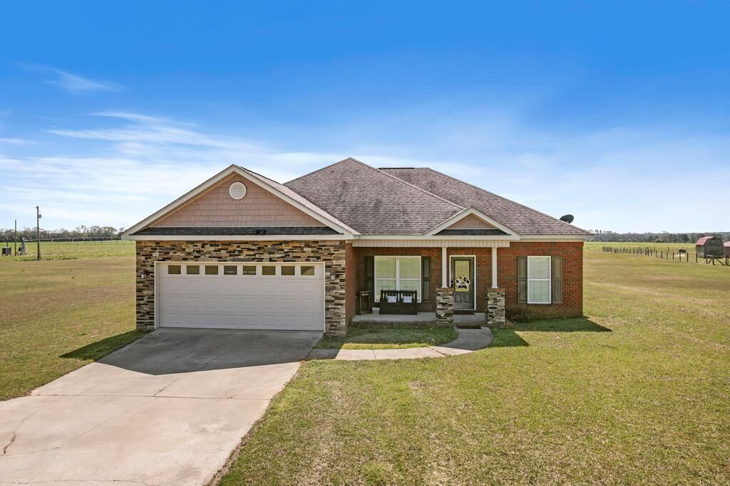 Property Photo:  10570 County Road 41  AL 36344 