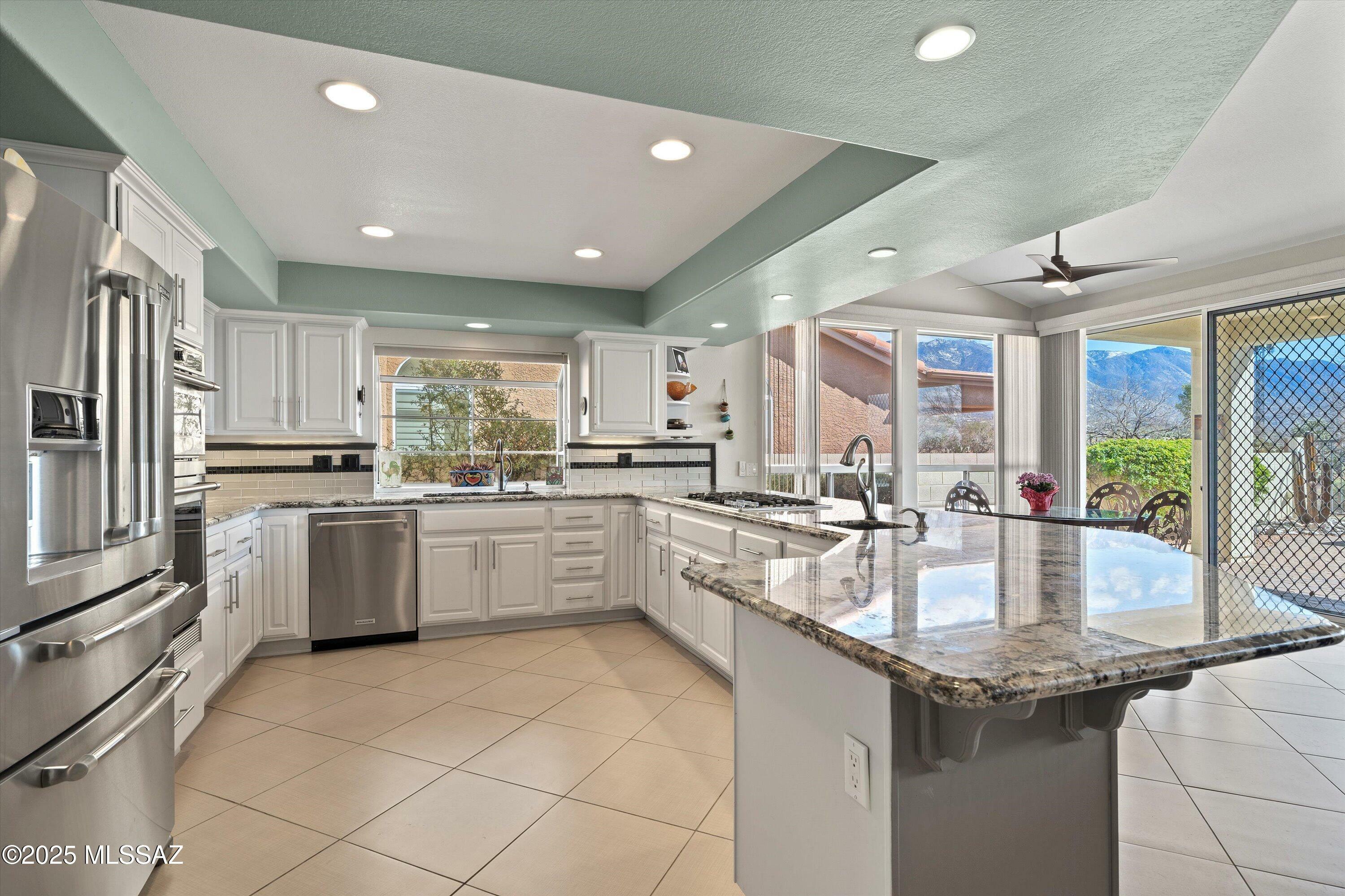 Property Photo: 64671 E Canyon Shadows Lane AZ 85739