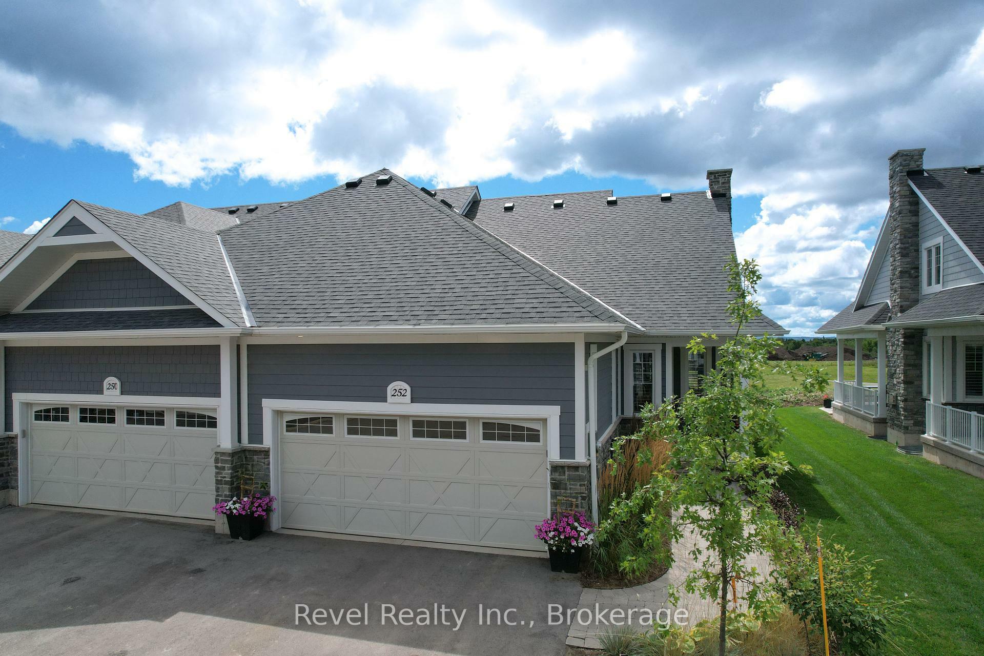 Property Photo:  252 Ironwood Way  ON N0H 1S0 