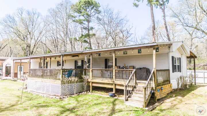 Property Photo: 551 Cypress Dr TX 75661