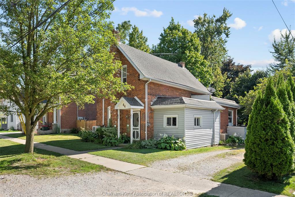 Property Photo: 44 Victoria Street ON N0P 1A0