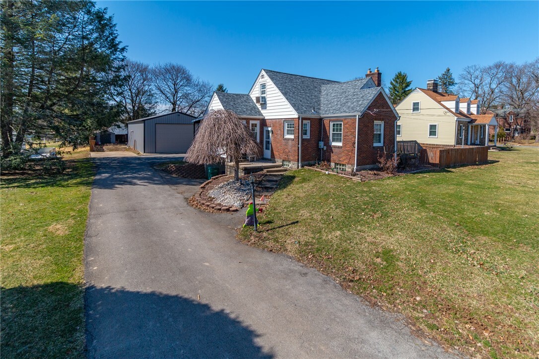 Property Photo: 1408 N Main St Ext PA 16001