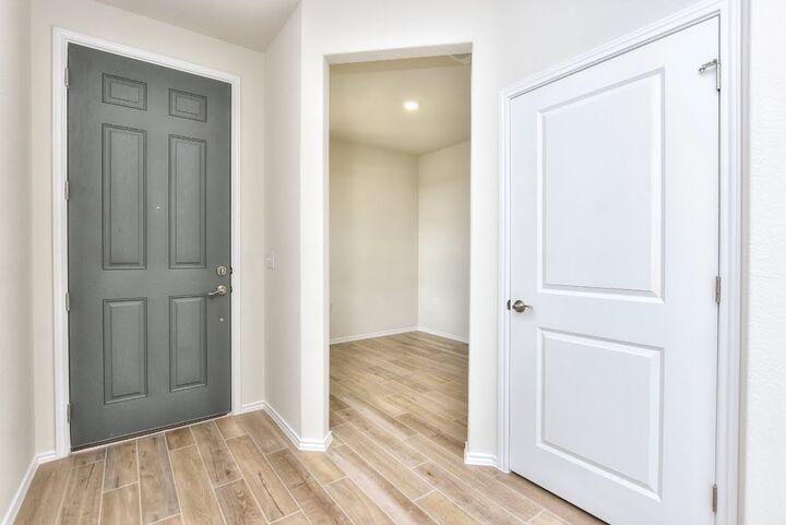 Property Photo: 706 Livewater Cove TX 78633