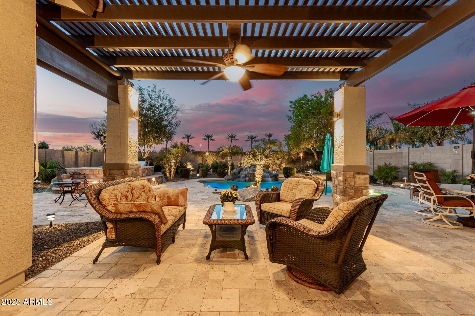 Property Photo:  560 W Powell Way  AZ 85248 