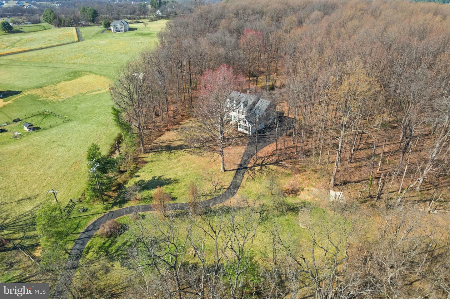 39288 Irene Road  Hamilton VA 20158 photo