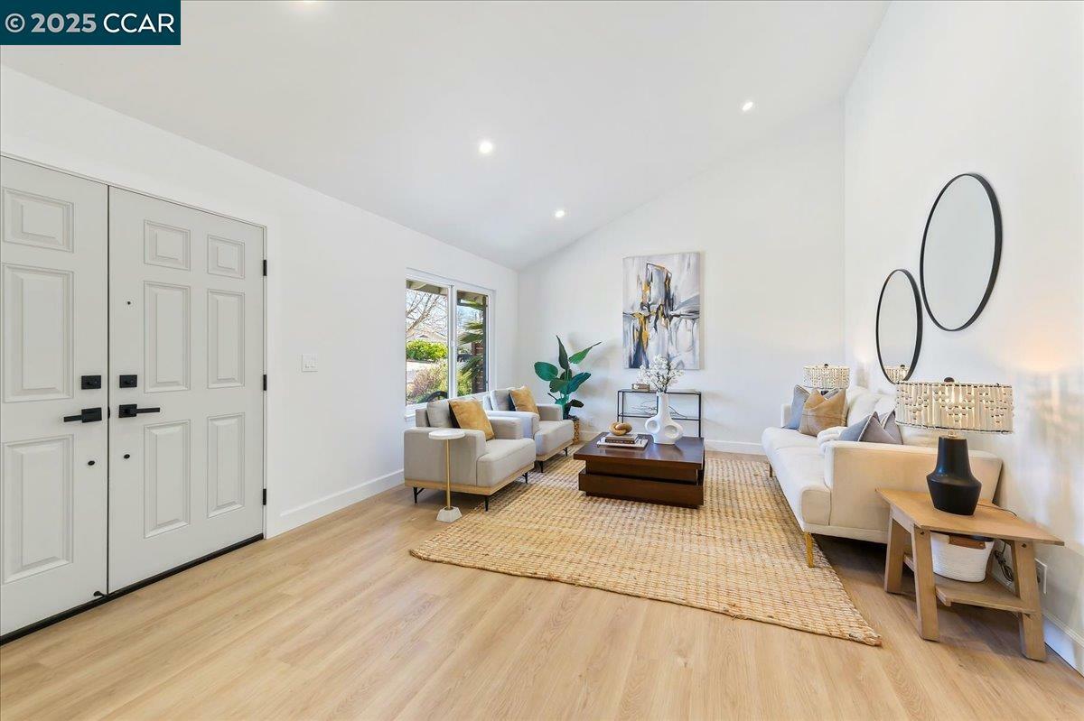 Property Photo: 189 Nadine St CA 94550