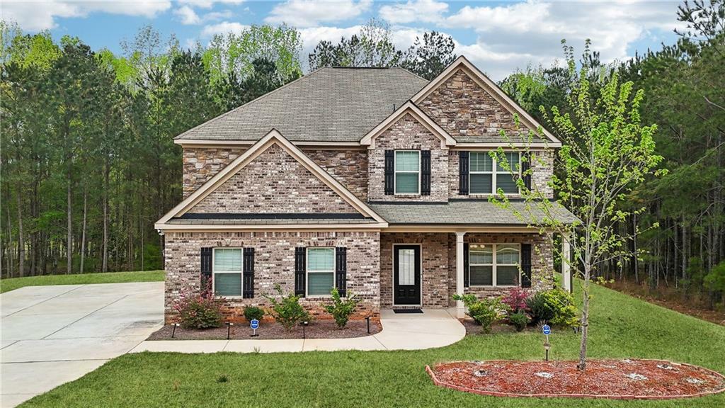 Property Photo: 104 Amelia Way GA 30294