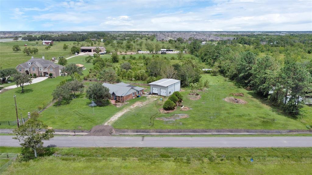 Property Photo: 2325 County Road 758 TX 77583
