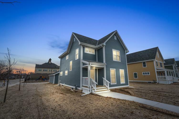 Property Photo: 2001 W Vliet St WI 53205