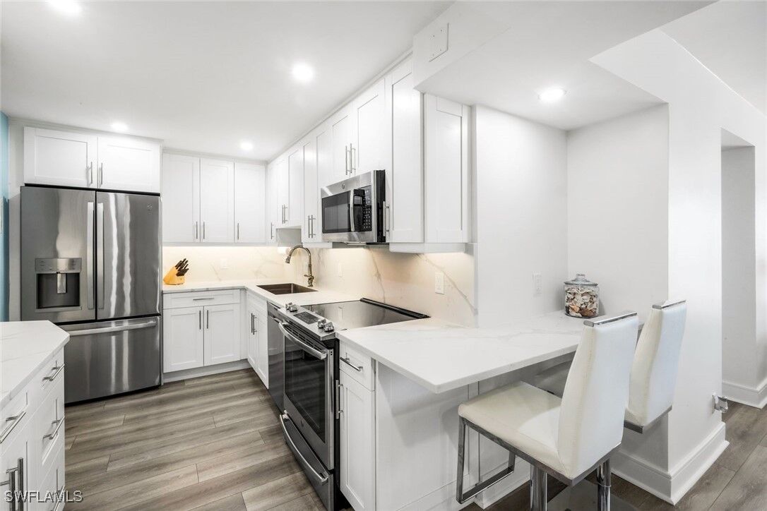 Property Photo: 4005 Gulf Shore Boulevard N 404 FL 34103