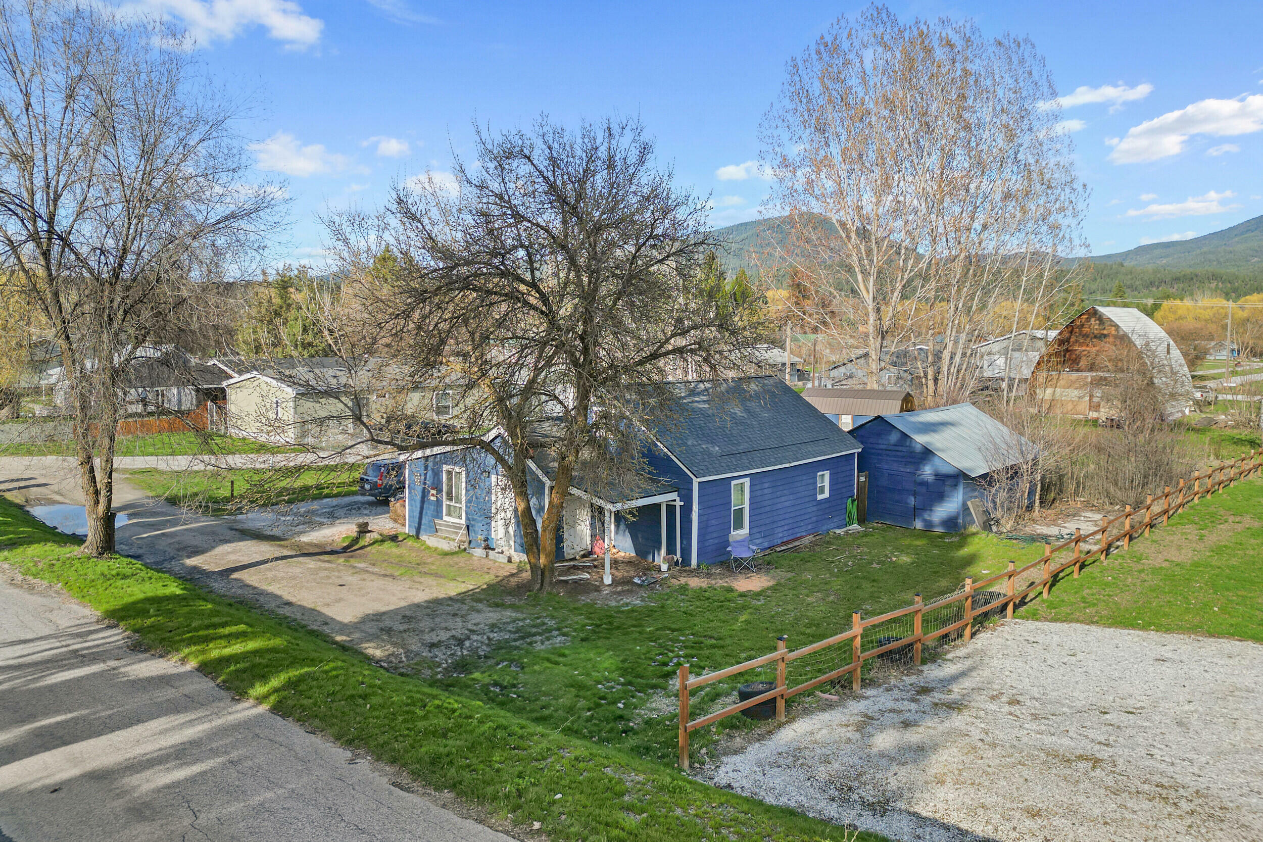 Property Photo: 802 N Victoria St WA 99109