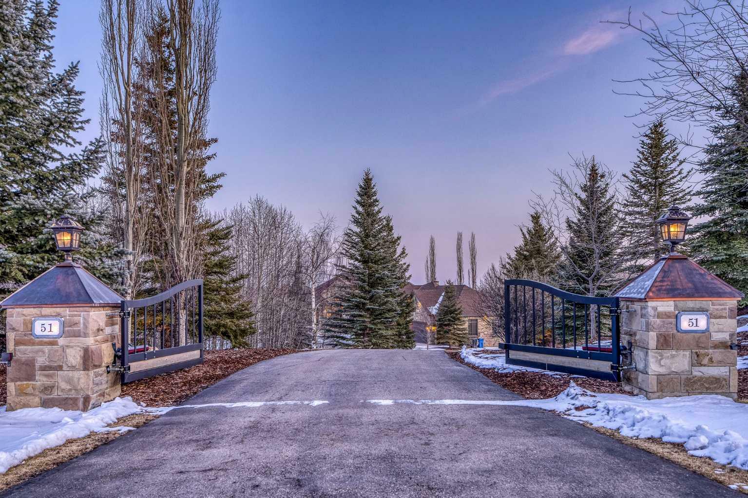 Photo de la propriété:  51 Cheyanne Meadows Way  AB T3R 1B6 