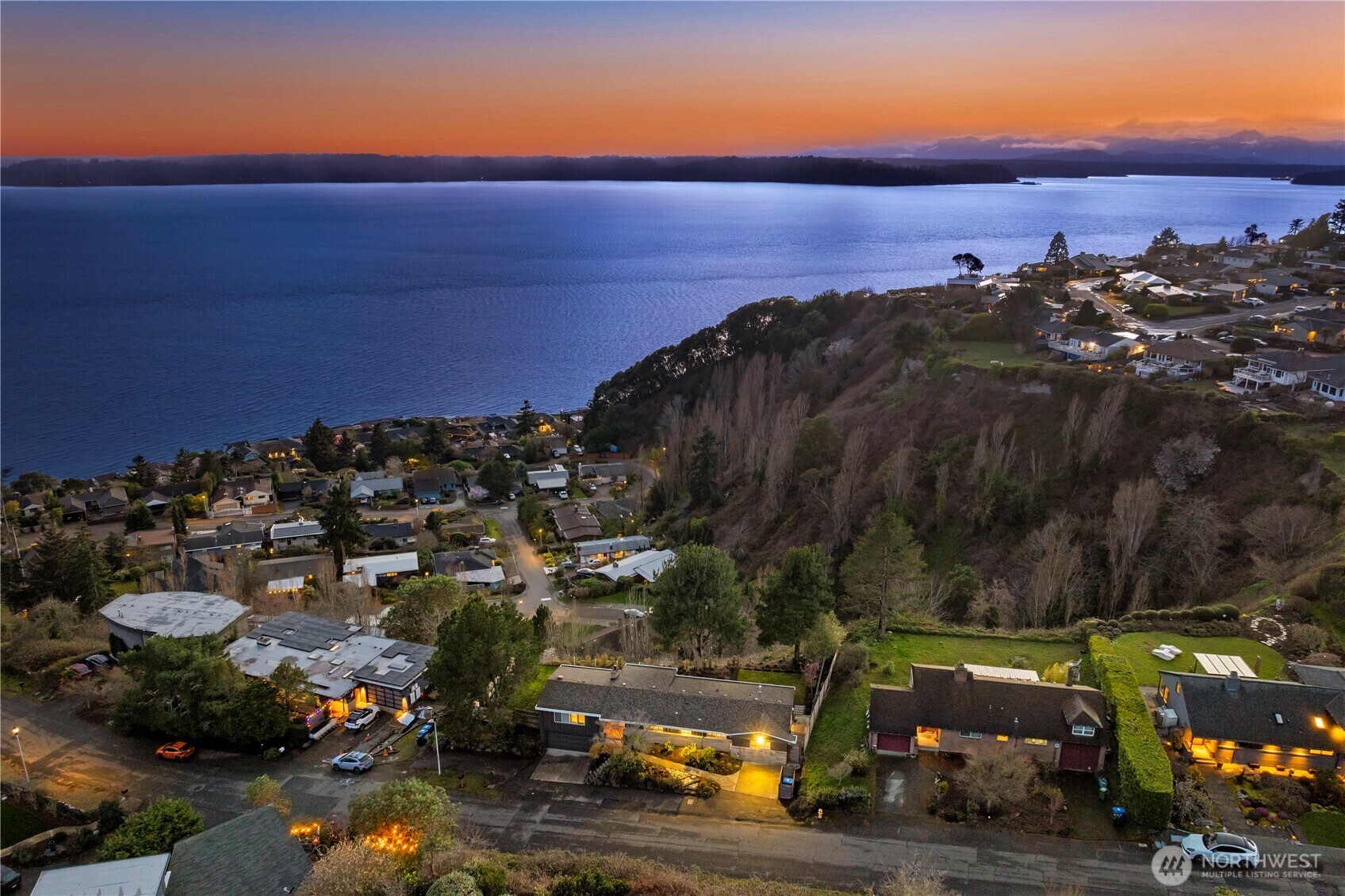 10943  39th Avenue SW  Seattle WA 98146 photo