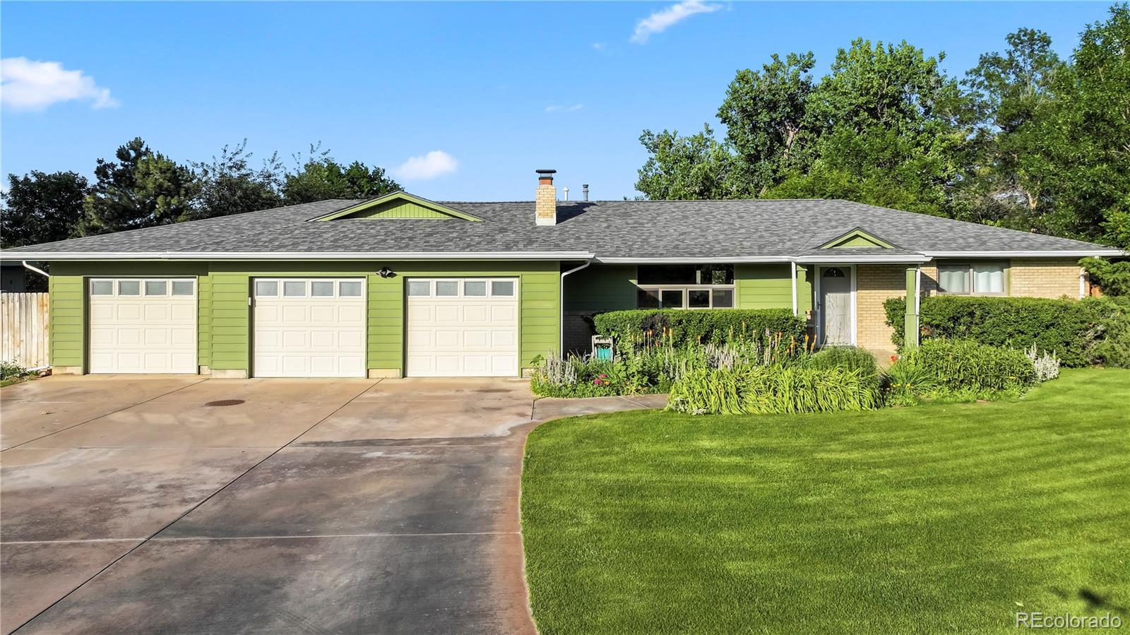 Property Photo: 2208 Champlain Drive CO 80301