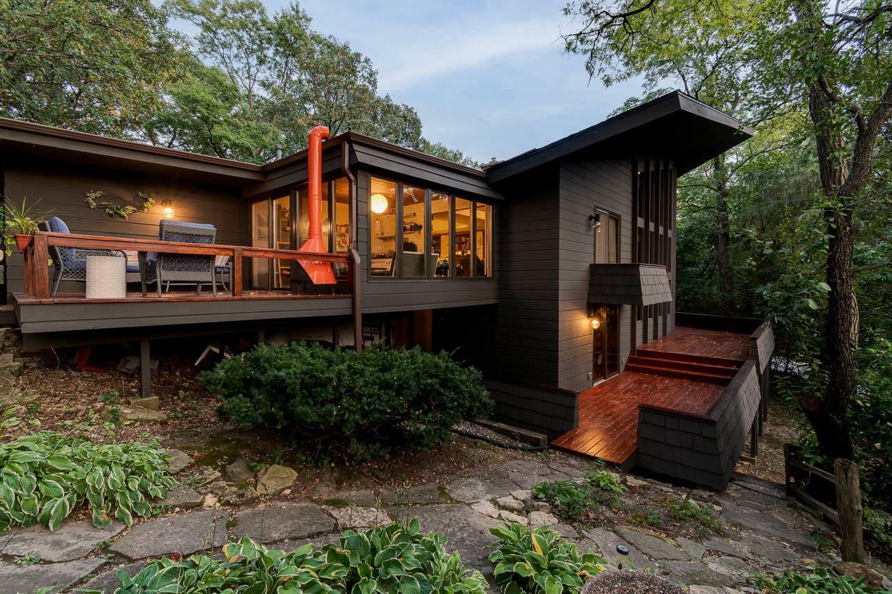 Property Photo: 7111 Applewood Drive WI 53719
