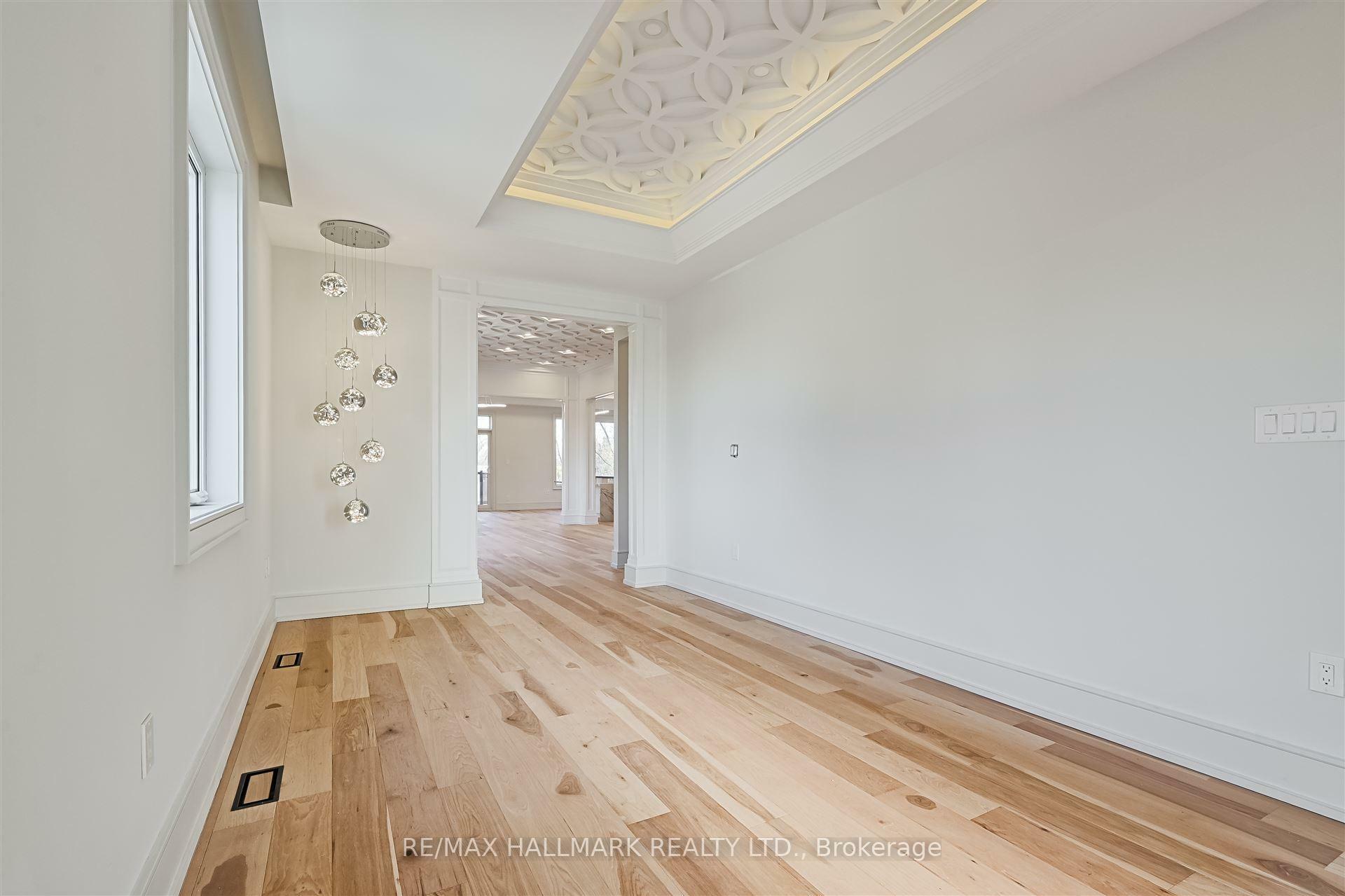 Property Photo:  158 Hillcrest Road  ON L1N 3C4 
