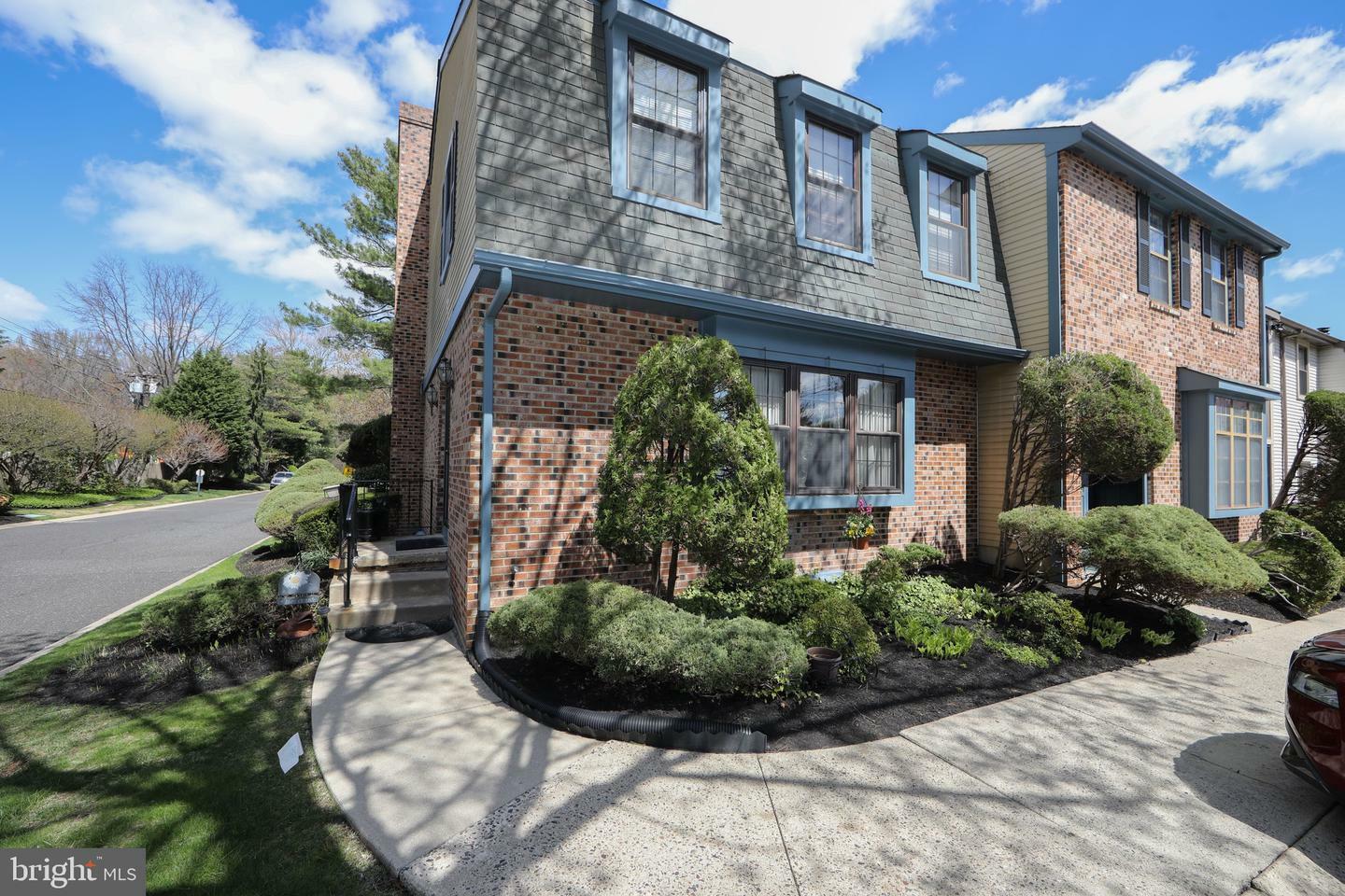 1 Crofton Commons  Cherry Hill NJ 08034 photo