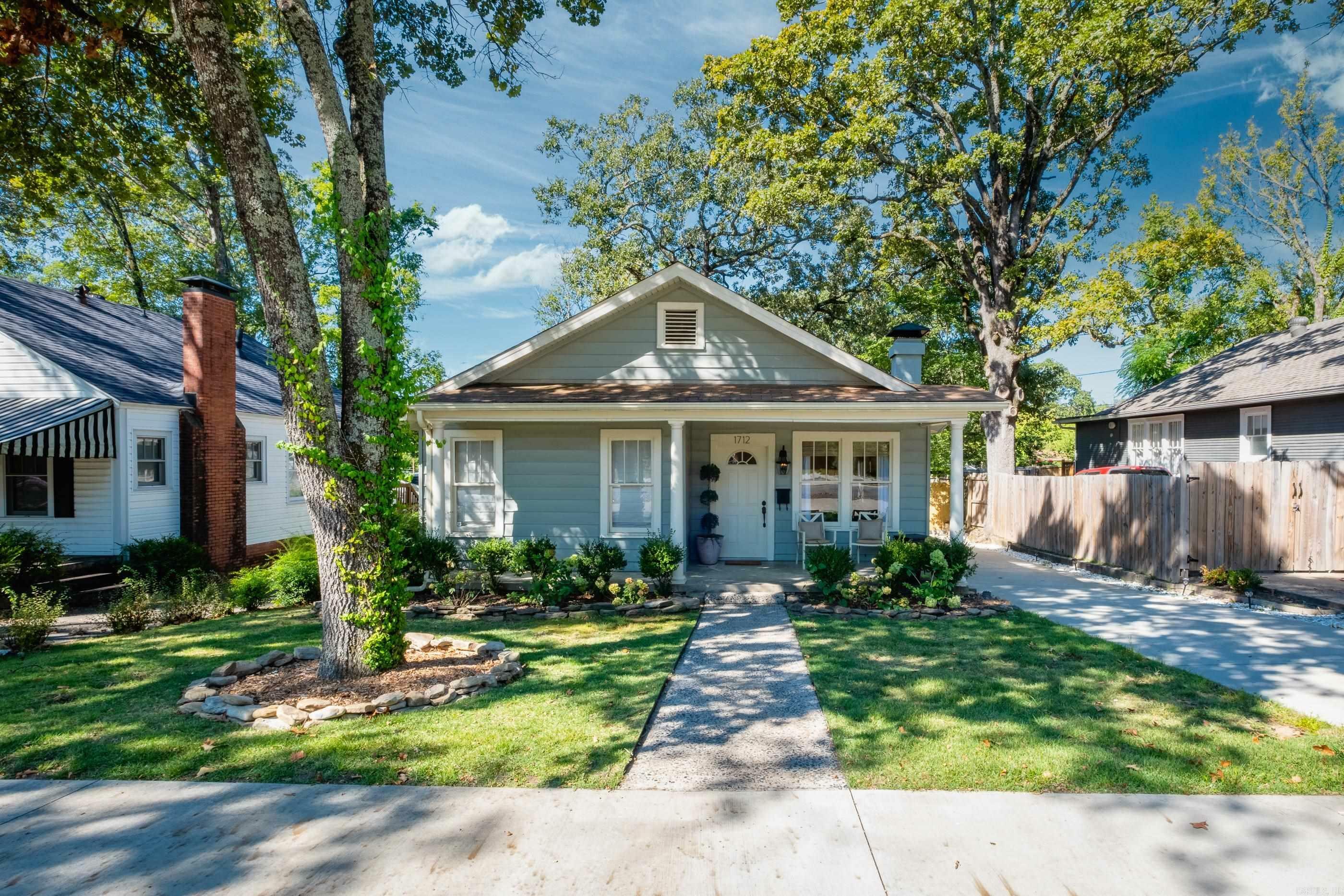 Property Photo: 1712 N Grant Street AR 72207