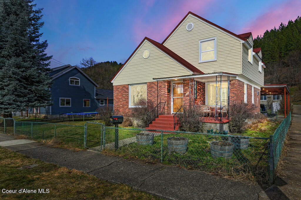 Property Photo: 102 W Mission Ave ID 83837