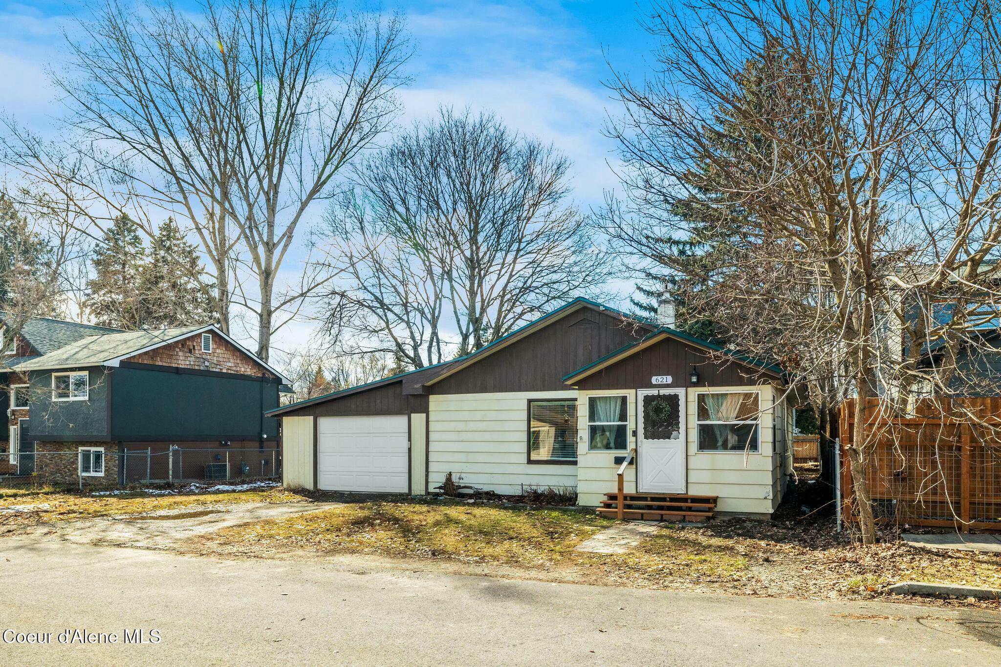 621 Ruth Ave  Sandpoint ID 83864 photo