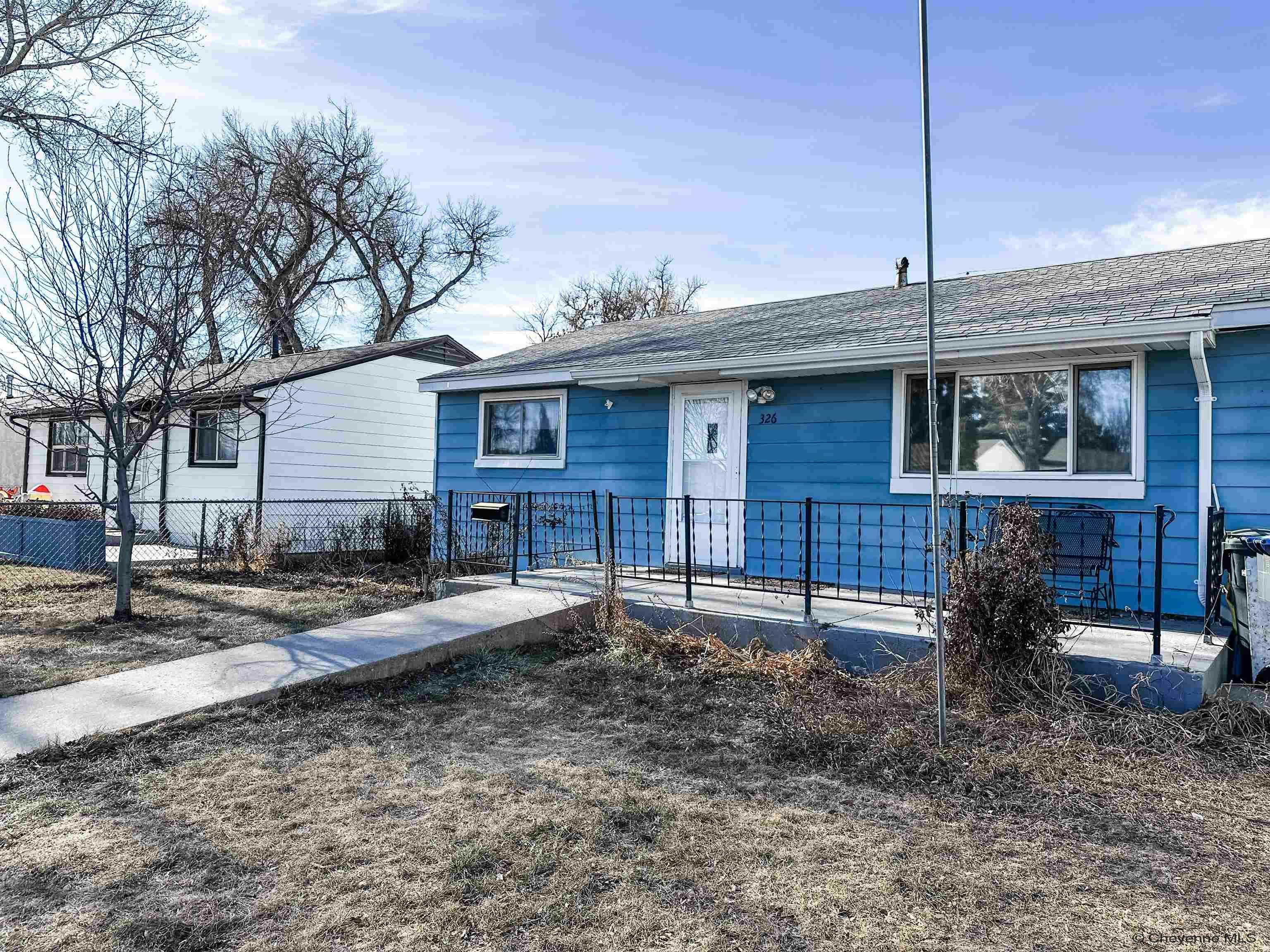 Property Photo: 326 Cribbon Ave WY 82007