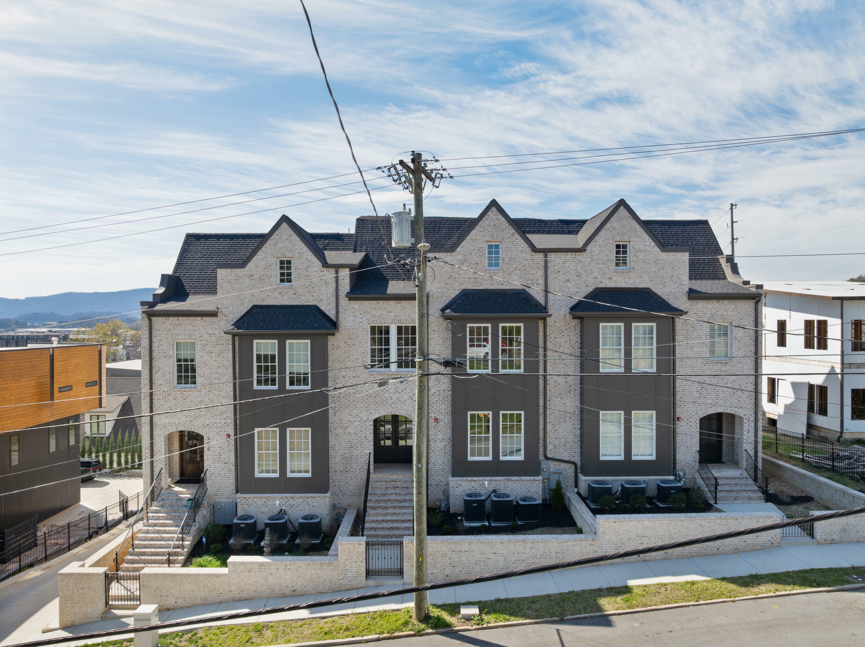 Property Photo: 211 Forest Avenue TN 37405