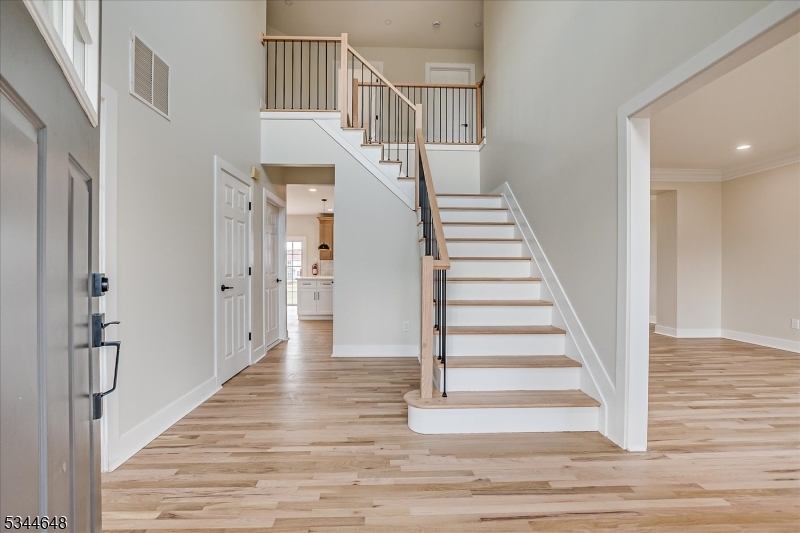 Property Photo: 86 Treetops Cir NJ 08540