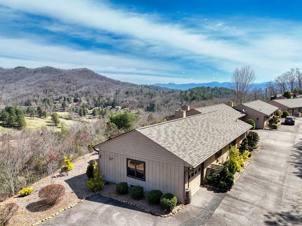 Property Photo: 346A Ridgecrest Villas Drive NC 28734