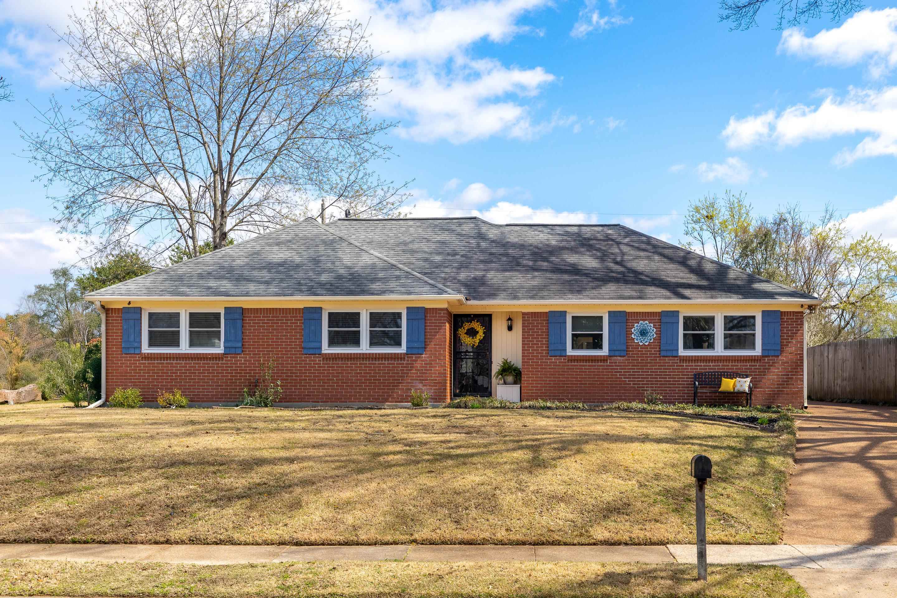 Property Photo: 308 McElroy Rd TN 38120