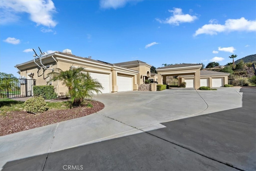 4195 Robby Circle  Corona CA 92881 photo
