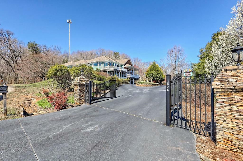 Property Photo: 1526 Cedar View Lane GA 30546