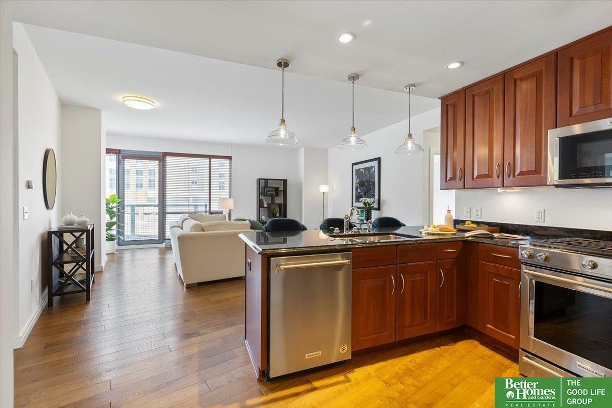 Property Photo: 200 S 31st Avenue 4414 NE 68131