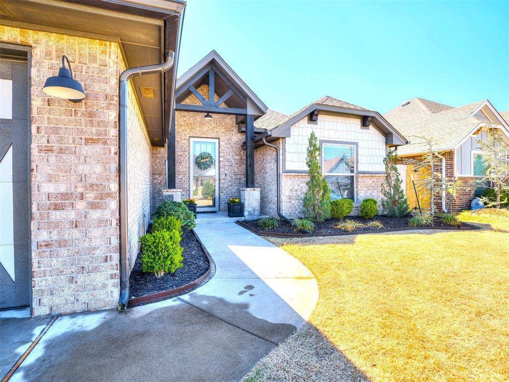 Property Photo: 11028 NW 20th Street OK 73099