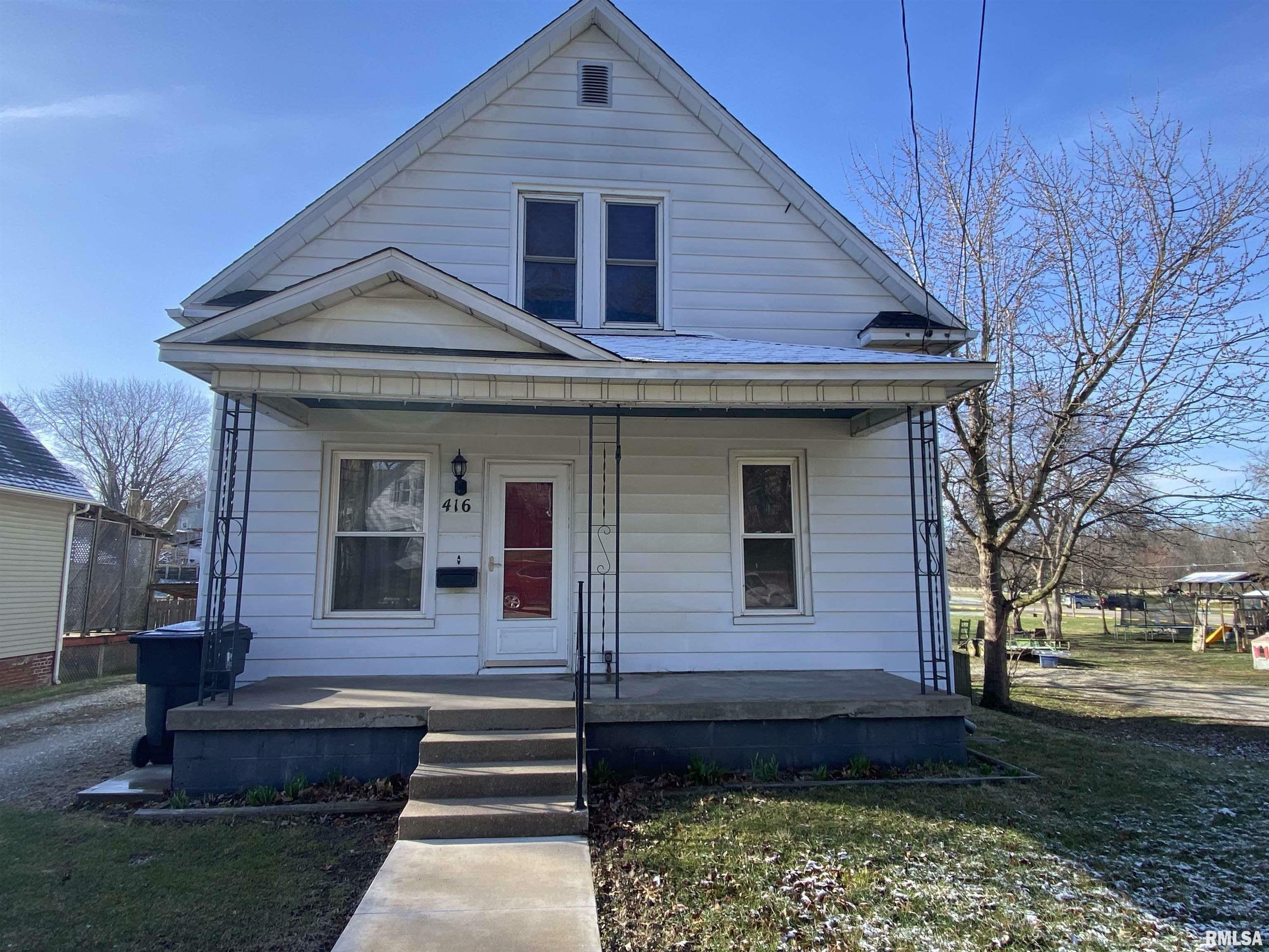 Property Photo: 416 W Walnut Street IL 61520