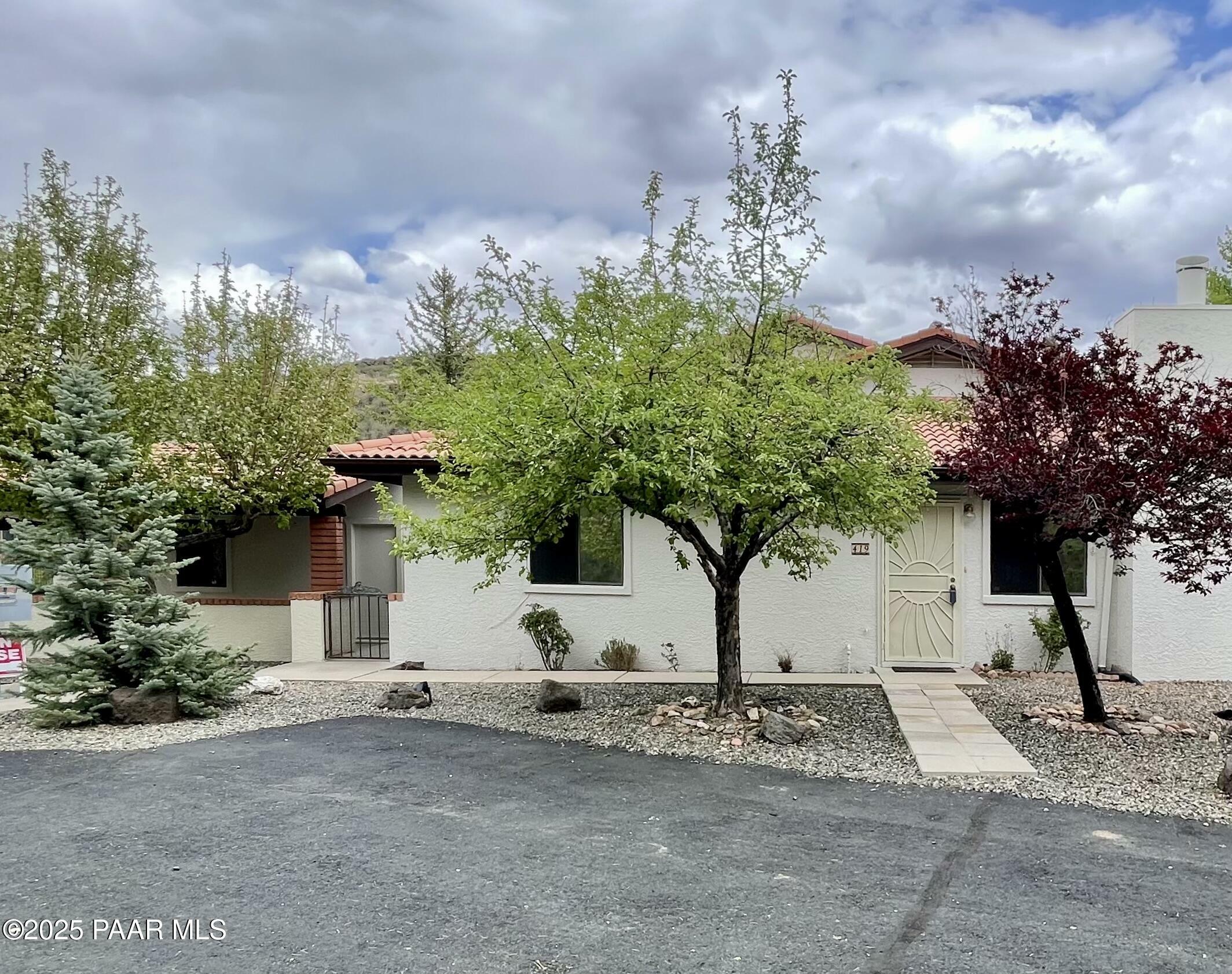 Property Photo: 419 Apache Plume Trail AZ 86301