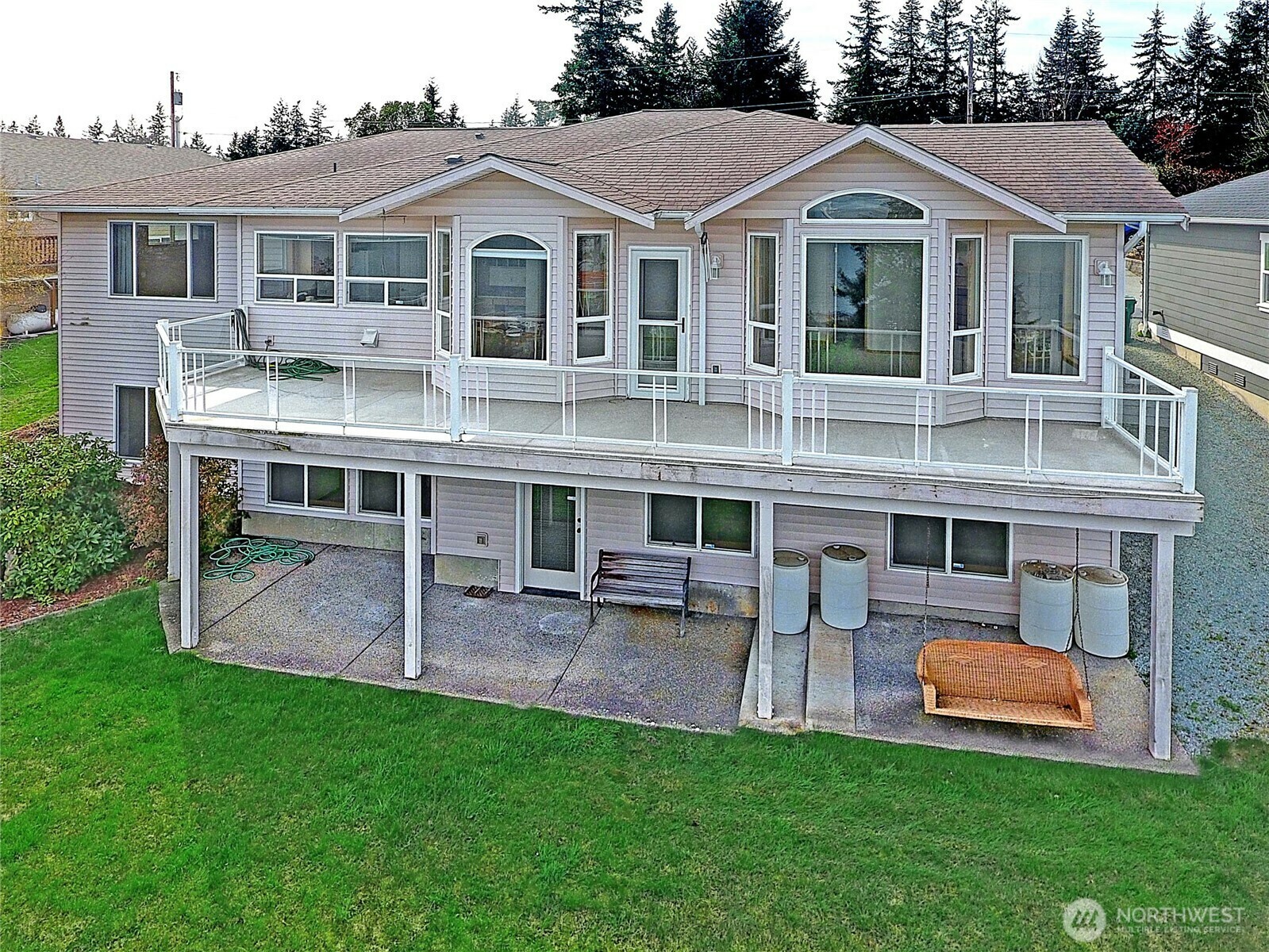 Property Photo:  1433  Crestview Drive  WA 98282 