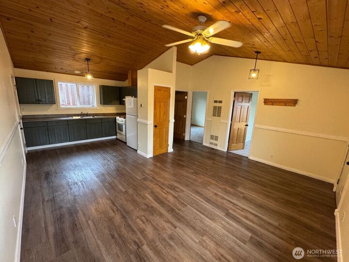 Property Photo:  475 SE Barrington Drive D  WA 98277