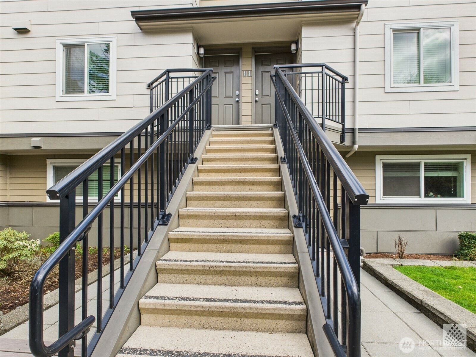 Property Photo: 15821 NE Leary Way 222 WA 98052