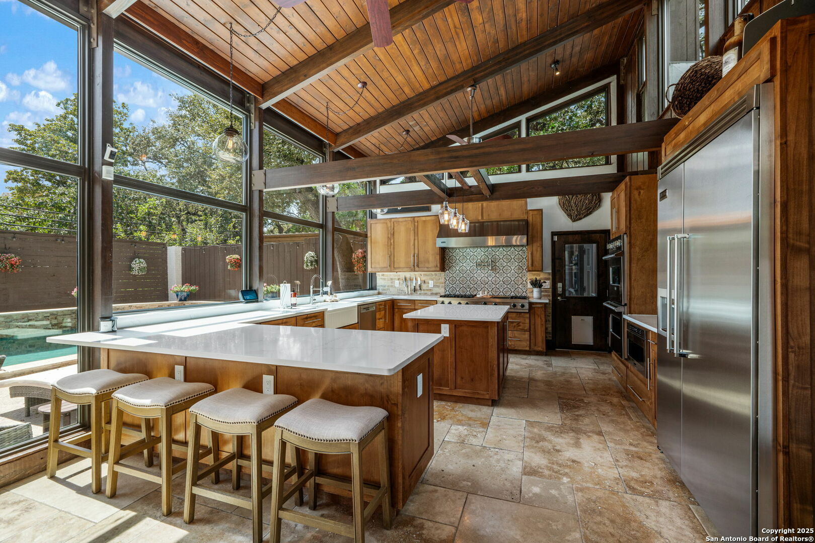 Property Photo: 222 Royal Oaks TX 78209