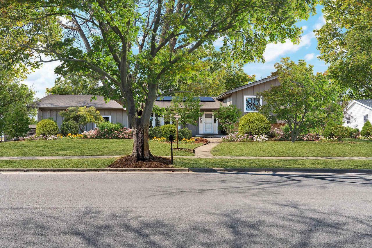 Property Photo: 5402 Comanche Way WI 53704