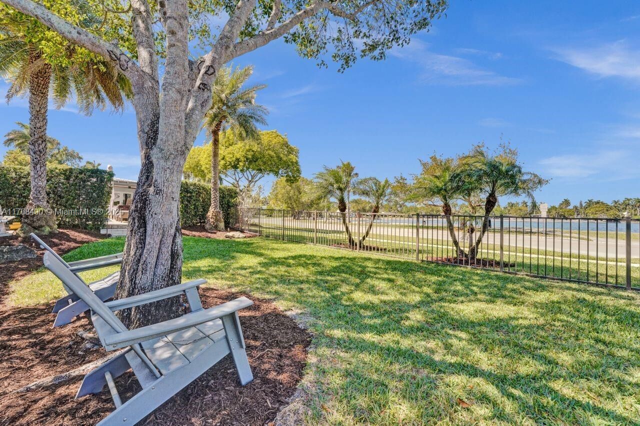 Property Photo:  1200 S Southlake Dr  FL 33019 