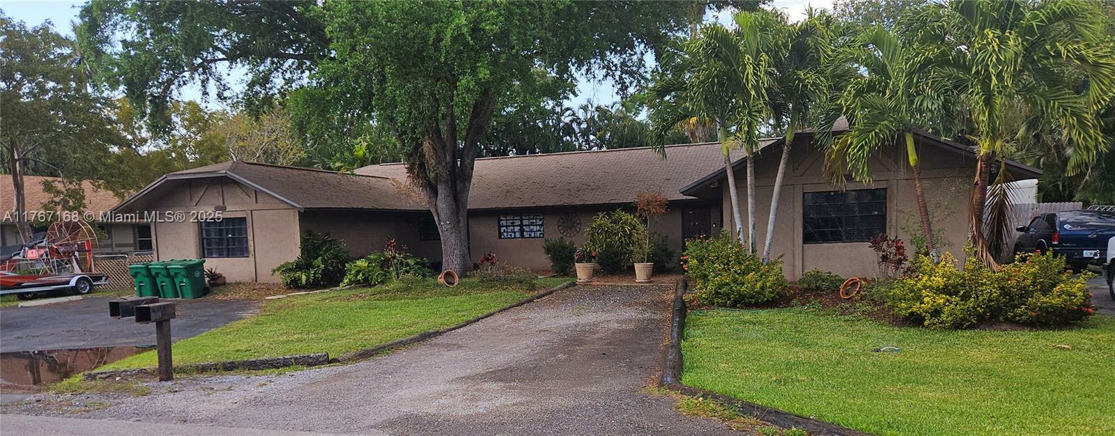 6551- 6553 SW 49th Ct  Davie FL 33314 photo
