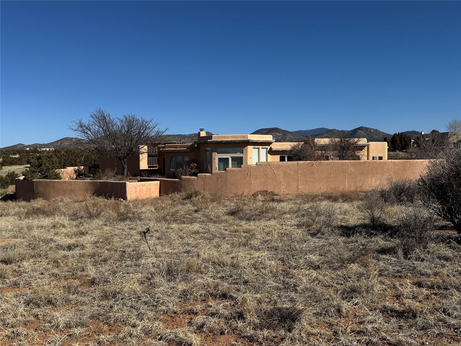 Property Photo:  6 Monte Alto Court  NM 87508 