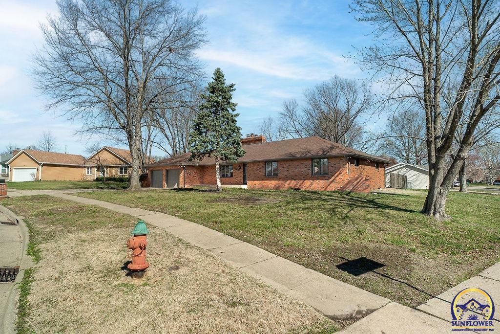 Property Photo: 5300 SW 11th St KS 66604