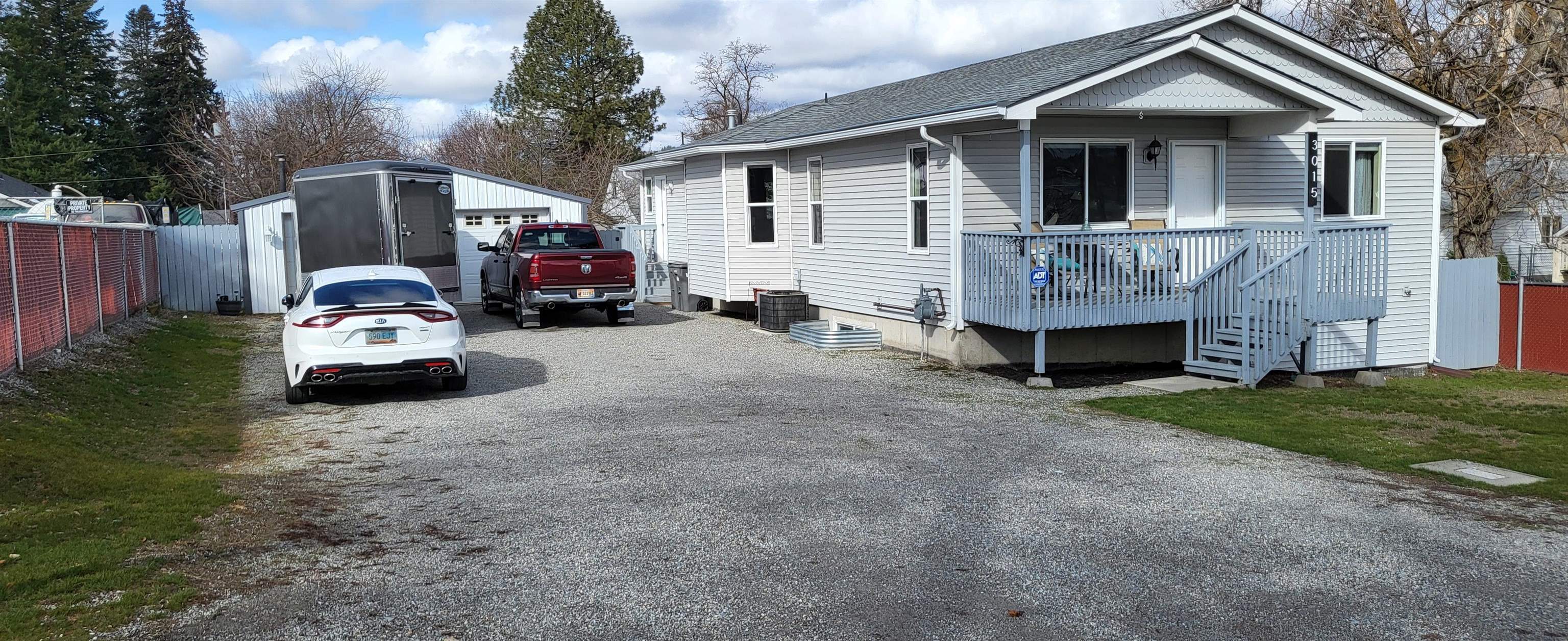 Property Photo: 3015 N Hutchinson Rd WA 99212
