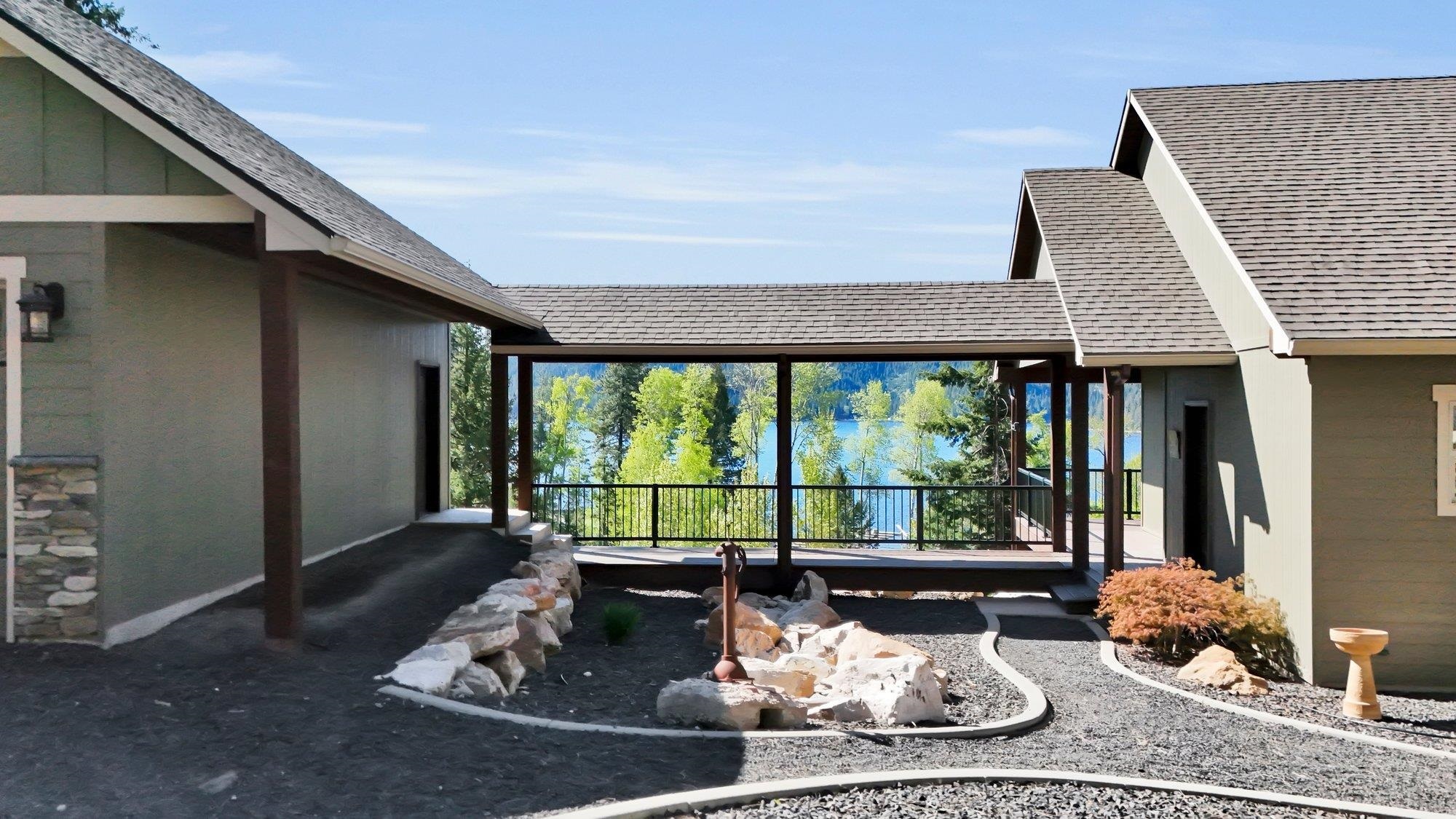 Property Photo: 3943 Bonita Vista Way WA 99148