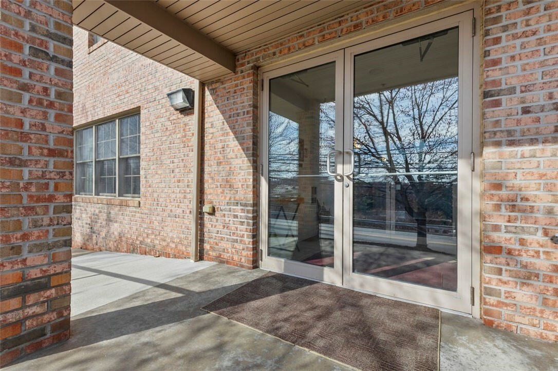 Property Photo: 1 Coraopolis Rd, Suite 105 PA 15108